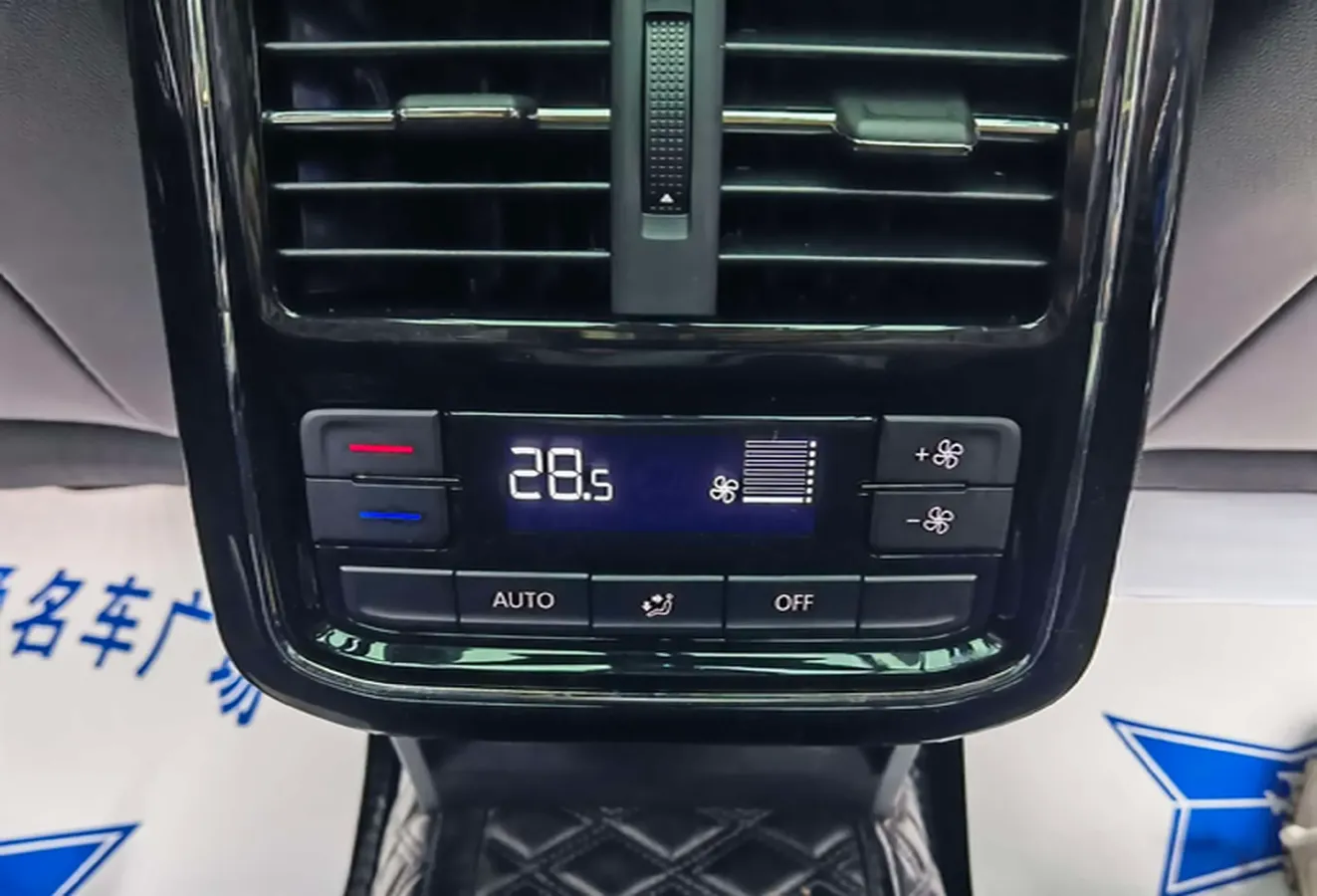 2020 Volkswagen Passat 2.0T 186HP L4 7DCT,autocango,china used car exporter,china ev exporter,chinese used car exporter,chinese used ev exporter