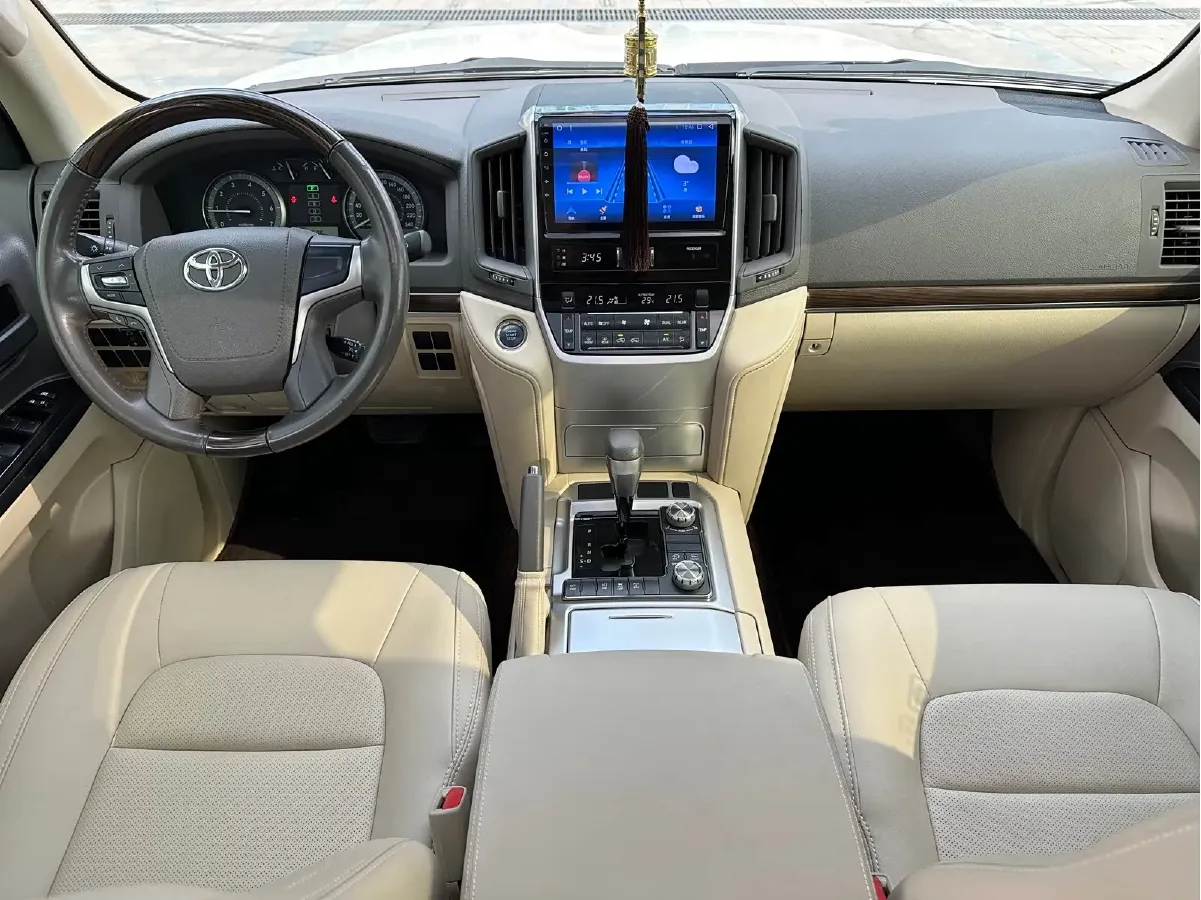 2016 Toyota Land Cruiser 4.0L 275HP V6 5AT,autocango,china used car exporter,china ev exporter,chinese used car exporter,chinese used ev exporter
