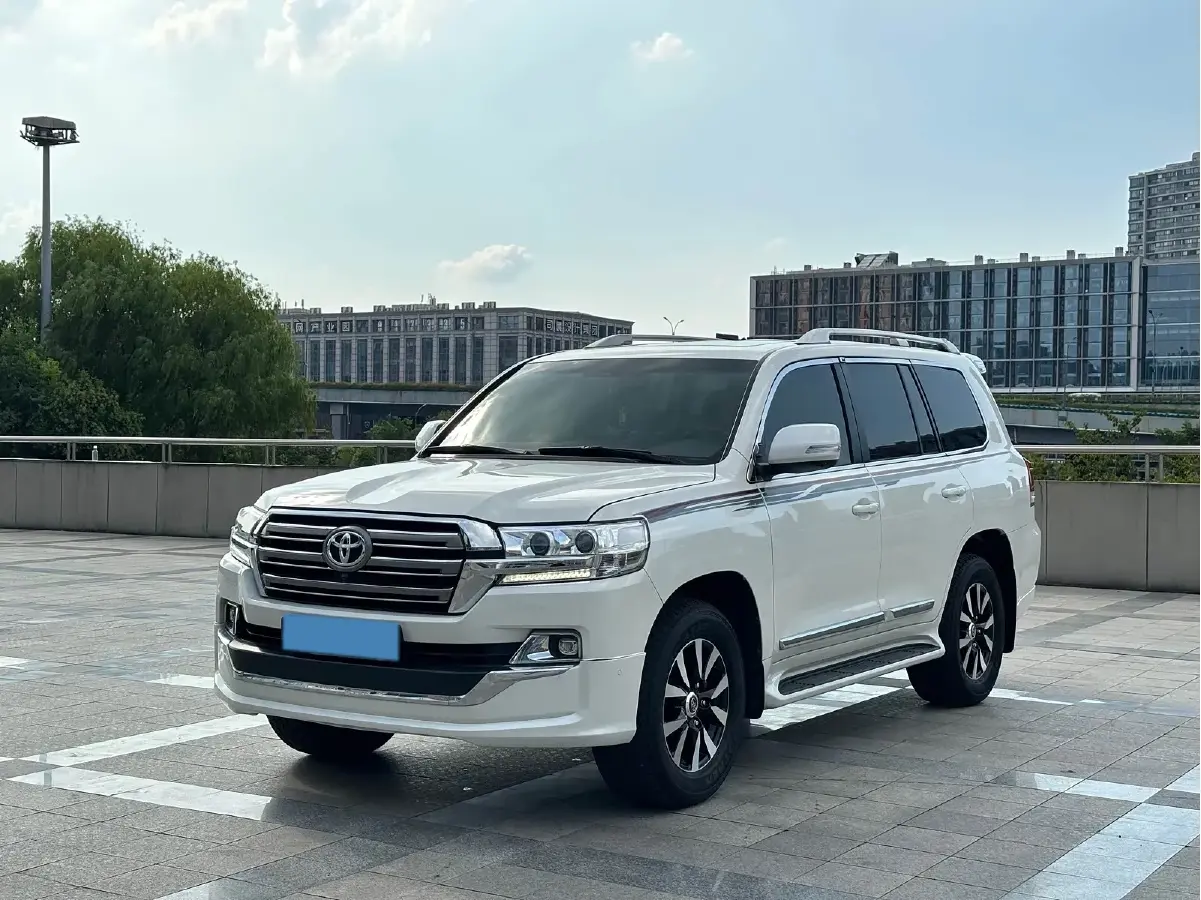 2016 Toyota Land Cruiser 4.0L 275HP V6 5AT