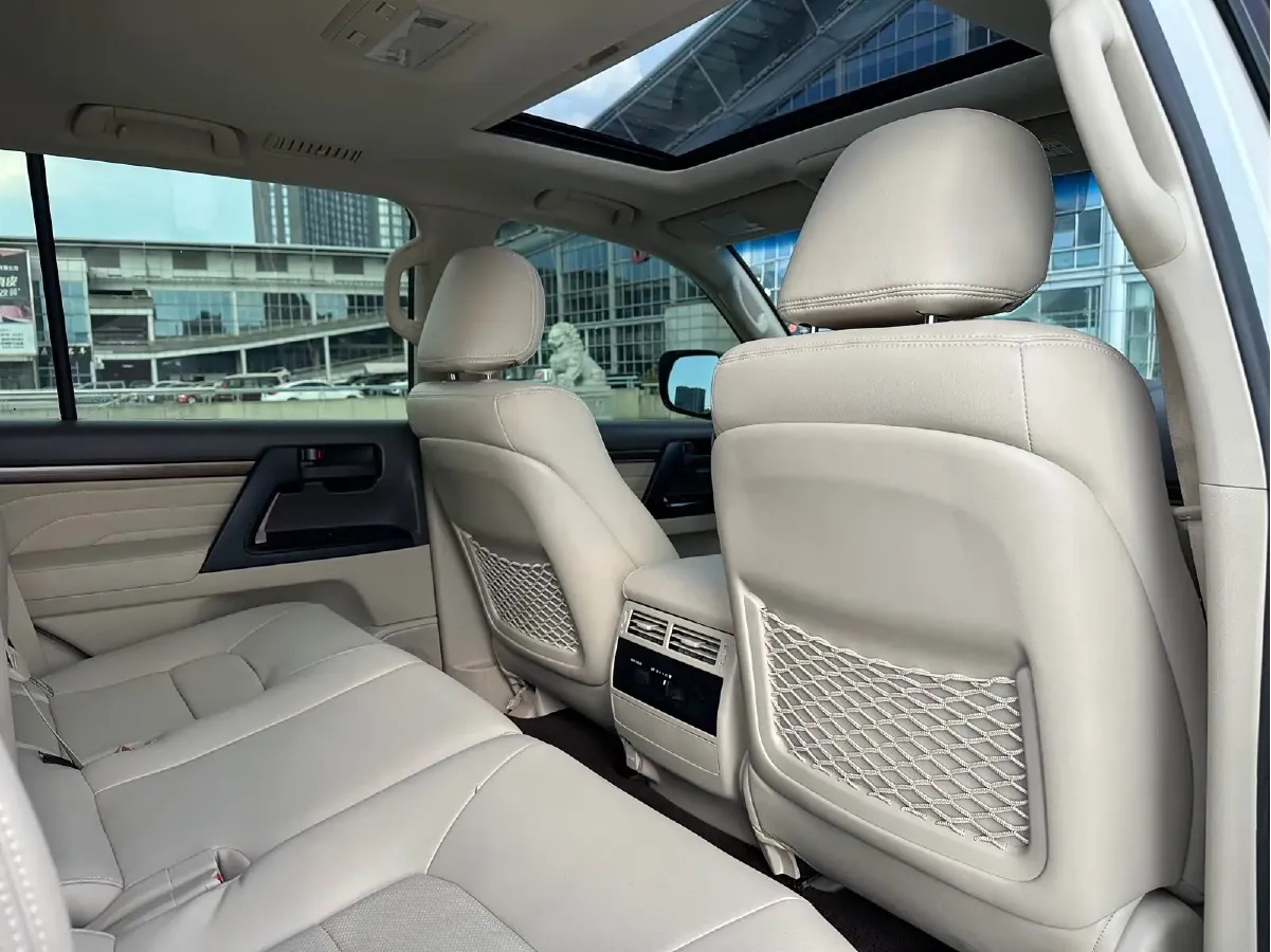 2016 Toyota Land Cruiser 4.0L 275HP V6 5AT,autocango,china used car exporter,china ev exporter,chinese used car exporter,chinese used ev exporter