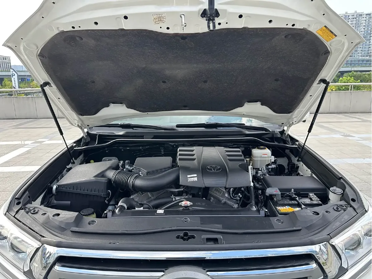 2016 Toyota Land Cruiser 4.0L 275HP V6 5AT,autocango,china used car exporter,china ev exporter,chinese used car exporter,chinese used ev exporter