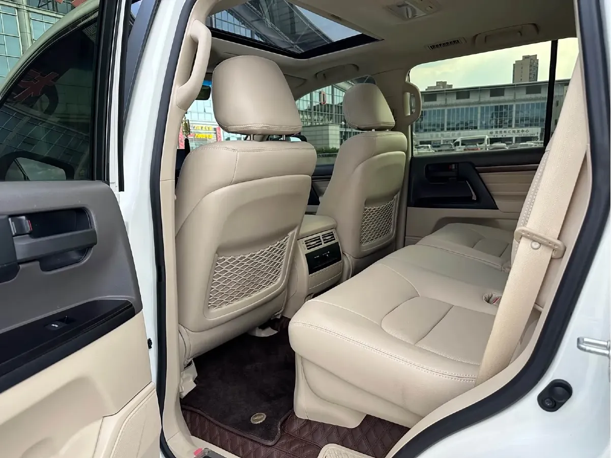 2016 Toyota Land Cruiser 4.0L 275HP V6 5AT,autocango,china used car exporter,china ev exporter,chinese used car exporter,chinese used ev exporter