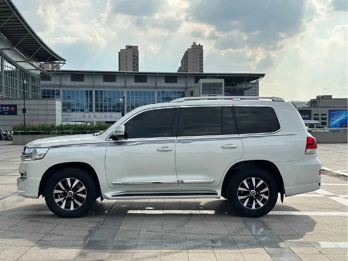 2016 Toyota Land Cruiser 4.0L 275HP V6 5AT,autocango,china used car exporter,china ev exporter,chinese used car exporter,chinese used ev exporter