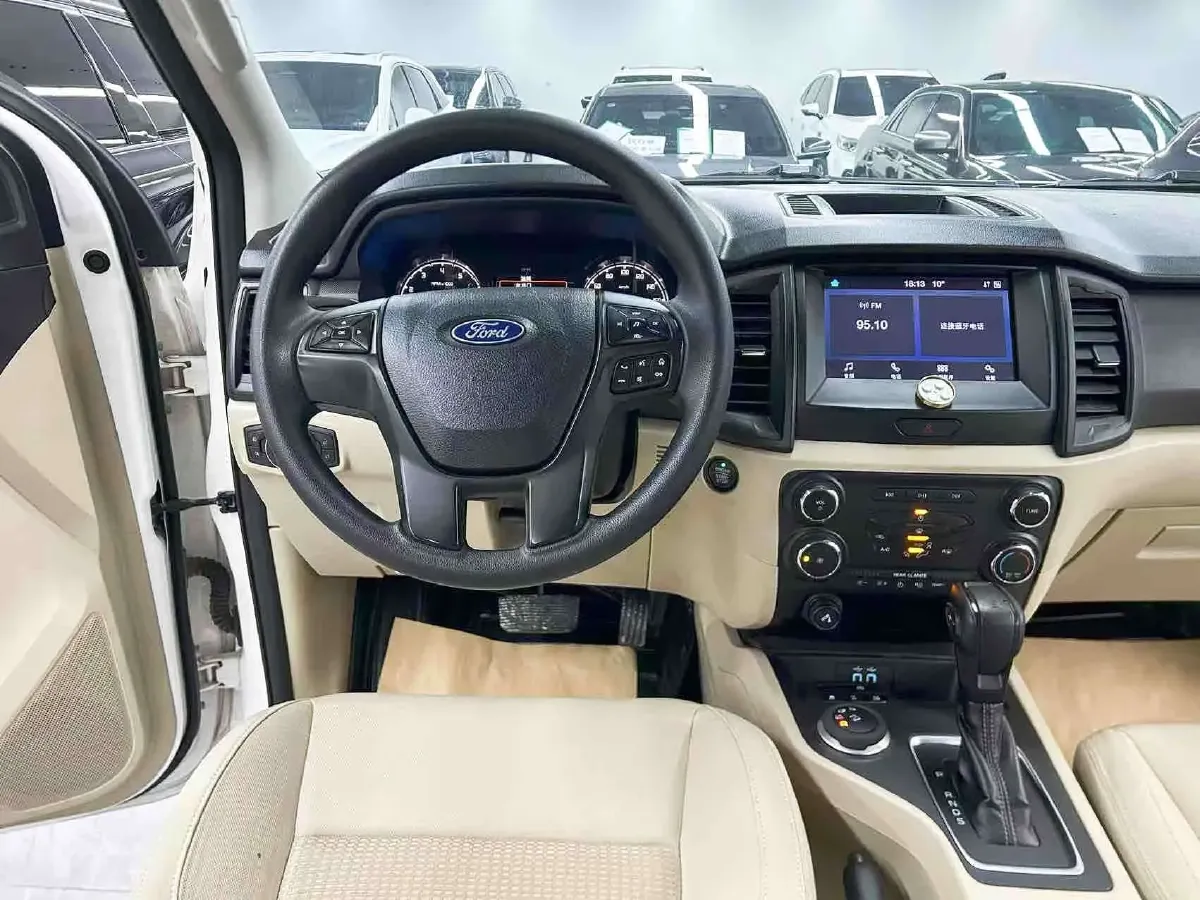 2020 Ford Everest 2.3T 275HP L4 10AT,autocango,china used car exporter,china ev exporter,chinese used car exporter,chinese used ev exporter