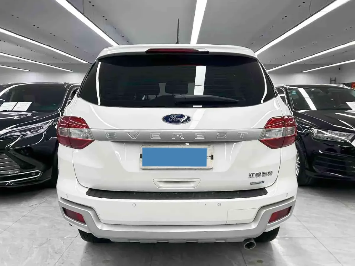 2020 Ford Everest 2.3T 275HP L4 10AT,autocango,china used car exporter,china ev exporter,chinese used car exporter,chinese used ev exporter