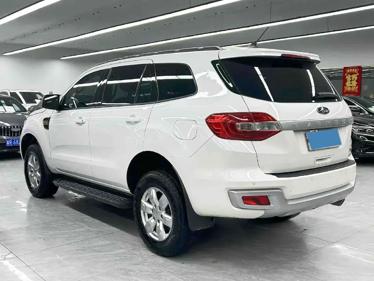 2020 Ford Everest 2.3T 275HP L4 10AT,autocango,china used car exporter,china ev exporter,chinese used car exporter,chinese used ev exporter