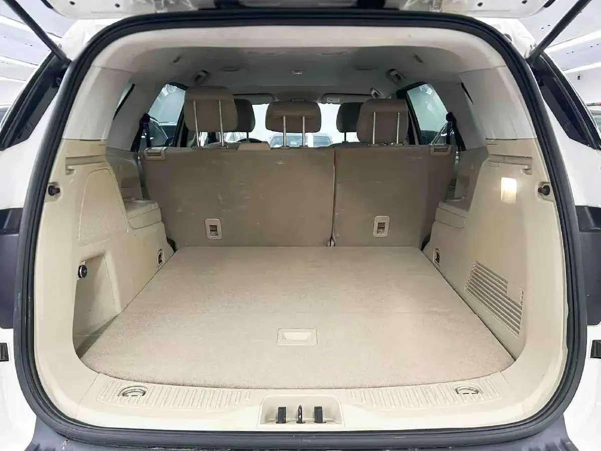 2020 Ford Everest 2.3T 275HP L4 10AT,autocango,china used car exporter,china ev exporter,chinese used car exporter,chinese used ev exporter