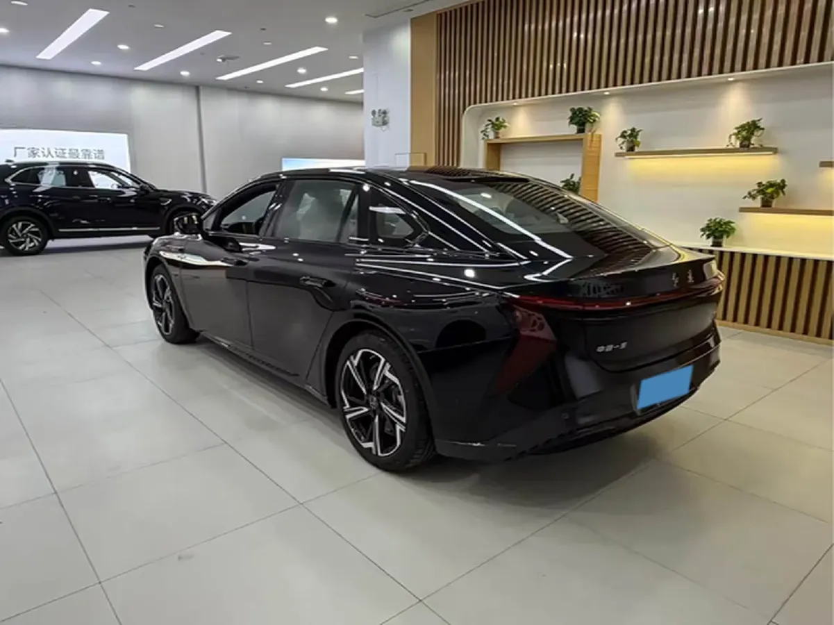 2024 HongQi EH7 BEV 85KWH,autocango,china used car exporter,china ev exporter,chinese used car exporter,chinese used ev exporter