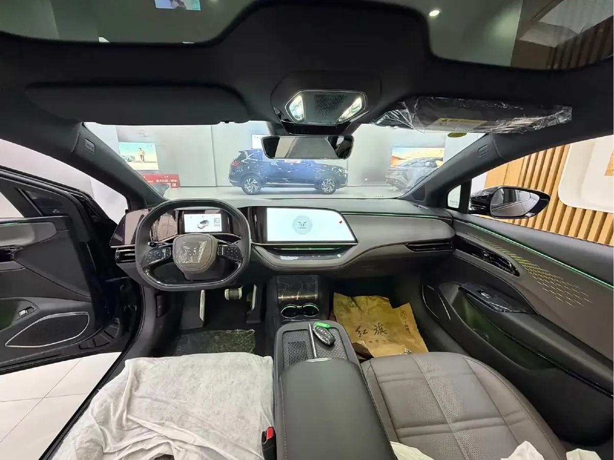 2024 HongQi EH7 BEV 85KWH,autocango,china used car exporter,china ev exporter,chinese used car exporter,chinese used ev exporter