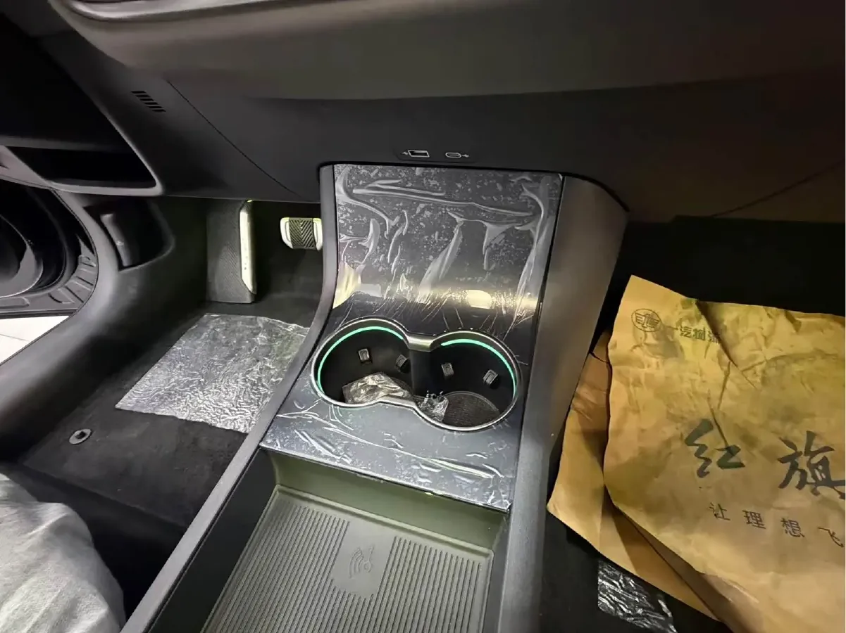 2024 HongQi EH7 BEV 85KWH,autocango,china used car exporter,china ev exporter,chinese used car exporter,chinese used ev exporter