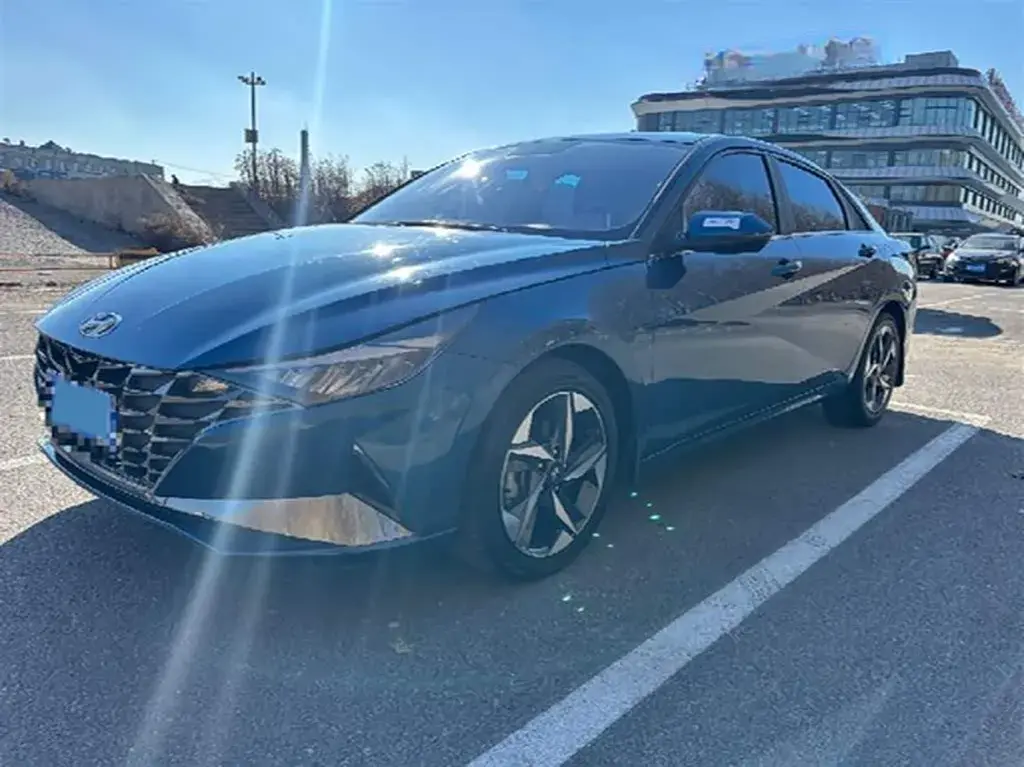 2022 Hyundai Elantra 1.5L 115HP L4 CVT