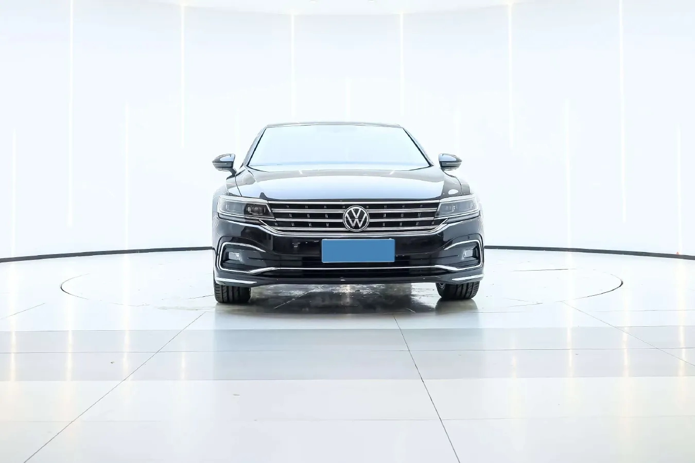 2021 Volkswagen Phideon 2.0T 224HP L4 7DCT,autocango,china used car exporter,china ev exporter,chinese used car exporter,chinese used ev exporter