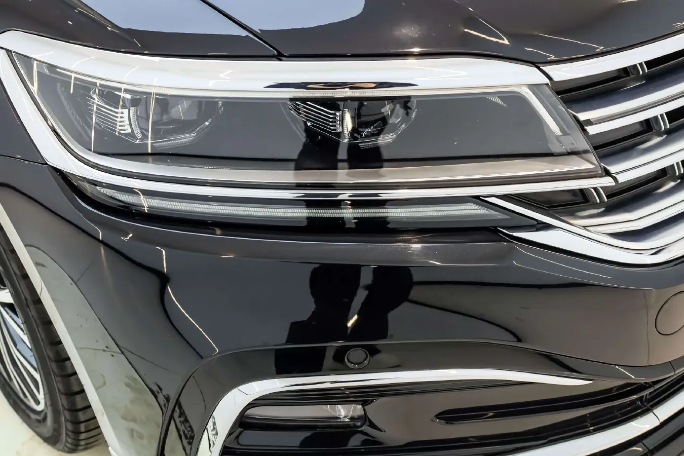 2021 Volkswagen Phideon 2.0T 224HP L4 7DCT,autocango,china used car exporter,china ev exporter,chinese used car exporter,chinese used ev exporter