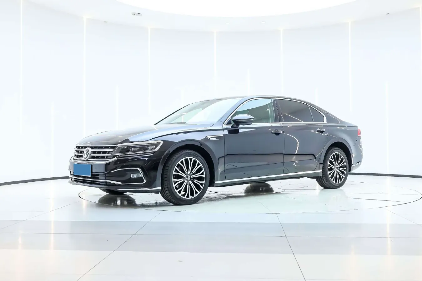 2021 Volkswagen Phideon 2.0T 224HP L4 7DCT,autocango,china used car exporter,china ev exporter,chinese used car exporter,chinese used ev exporter