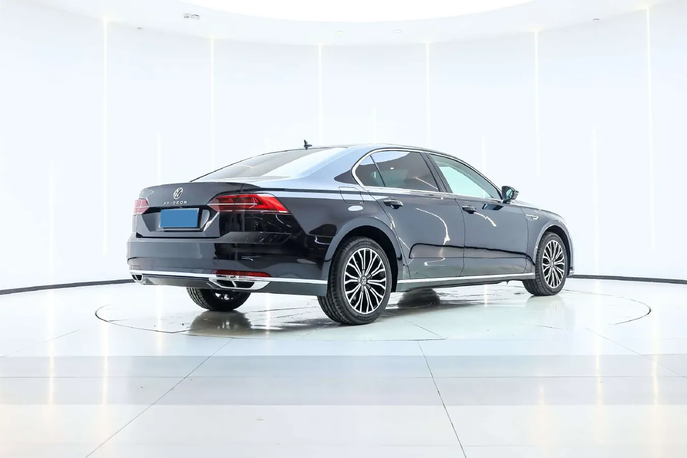 2021 Volkswagen Phideon 2.0T 224HP L4 7DCT,autocango,china used car exporter,china ev exporter,chinese used car exporter,chinese used ev exporter