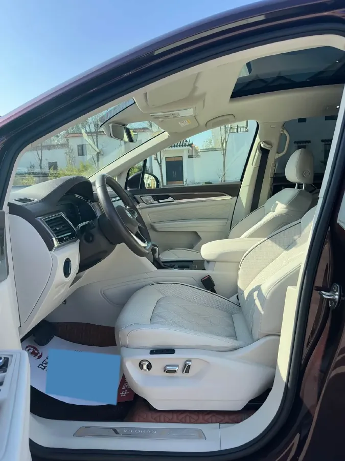 2020 Volkswagen Viloran 2.0T 220HP L4 7DCT,autocango,china used car exporter,china ev exporter,chinese used car exporter,chinese used ev exporter