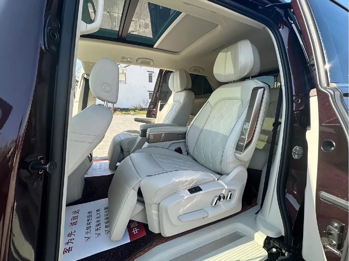 2020 Volkswagen Viloran 2.0T 220HP L4 7DCT,autocango,china used car exporter,china ev exporter,chinese used car exporter,chinese used ev exporter