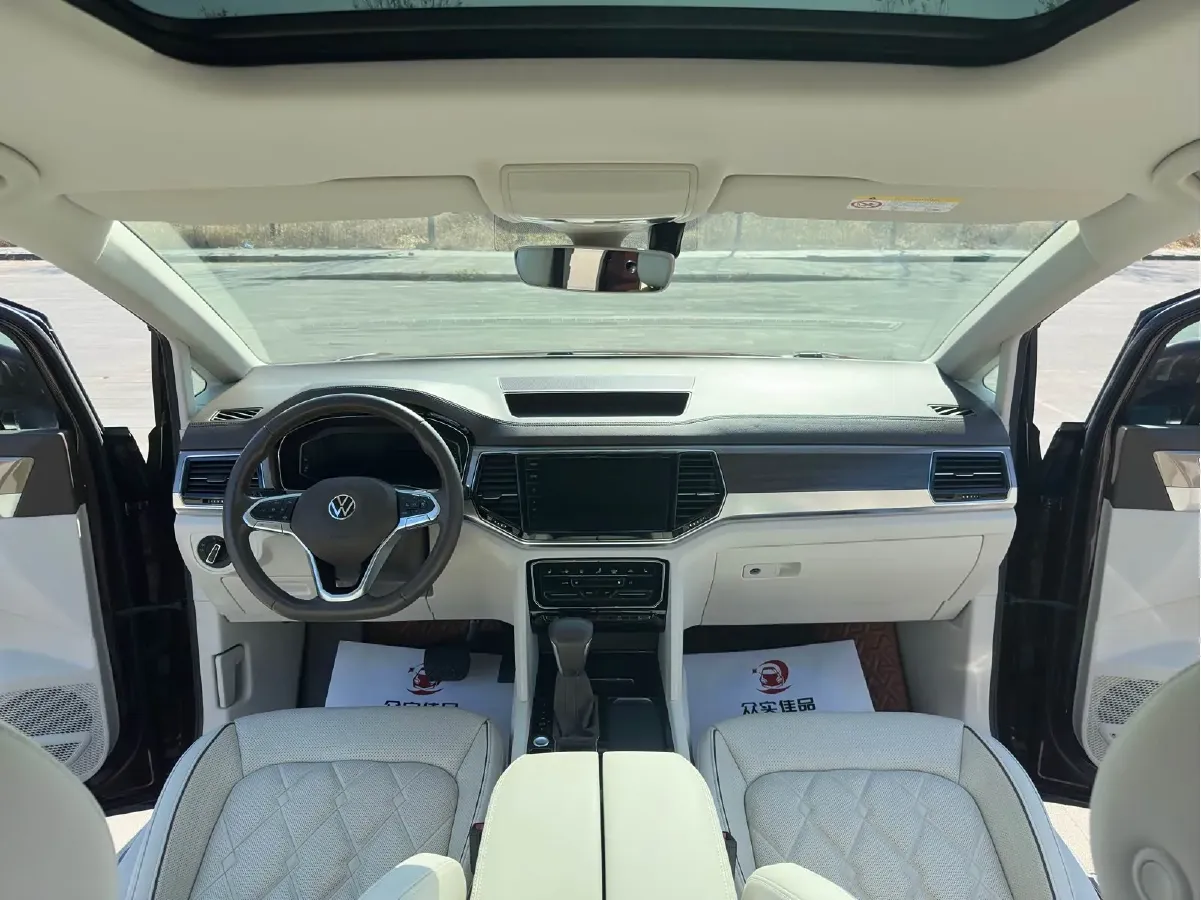 2020 Volkswagen Viloran 2.0T 220HP L4 7DCT,autocango,china used car exporter,china ev exporter,chinese used car exporter,chinese used ev exporter