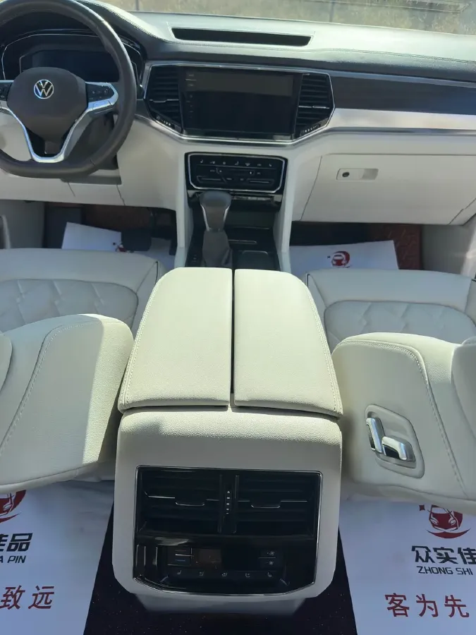 2020 Volkswagen Viloran 2.0T 220HP L4 7DCT,autocango,china used car exporter,china ev exporter,chinese used car exporter,chinese used ev exporter