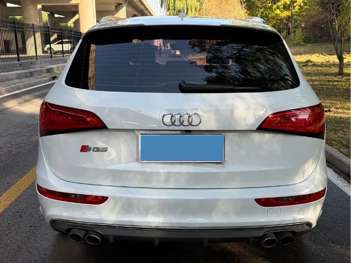 2014 Audi SQ5 3.0T 354HP V6 8AT,autocango,china used car exporter,china ev exporter,chinese used car exporter,chinese used ev exporter