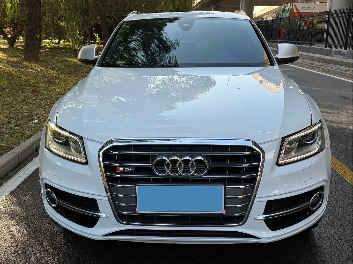 2014 Audi SQ5 3.0T 354HP V6 8AT,autocango,china used car exporter,china ev exporter,chinese used car exporter,chinese used ev exporter