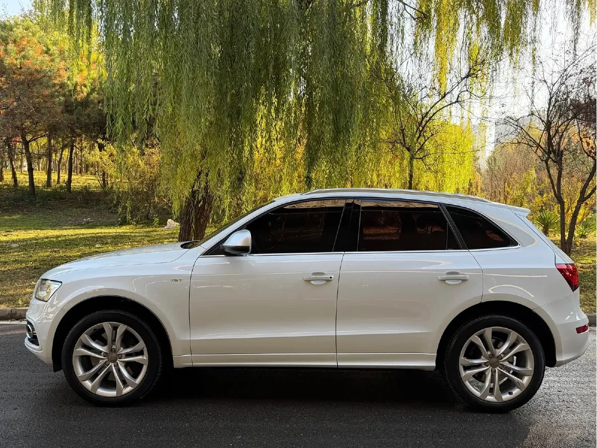 2014 Audi SQ5 3.0T 354HP V6 8AT,autocango,china used car exporter,china ev exporter,chinese used car exporter,chinese used ev exporter