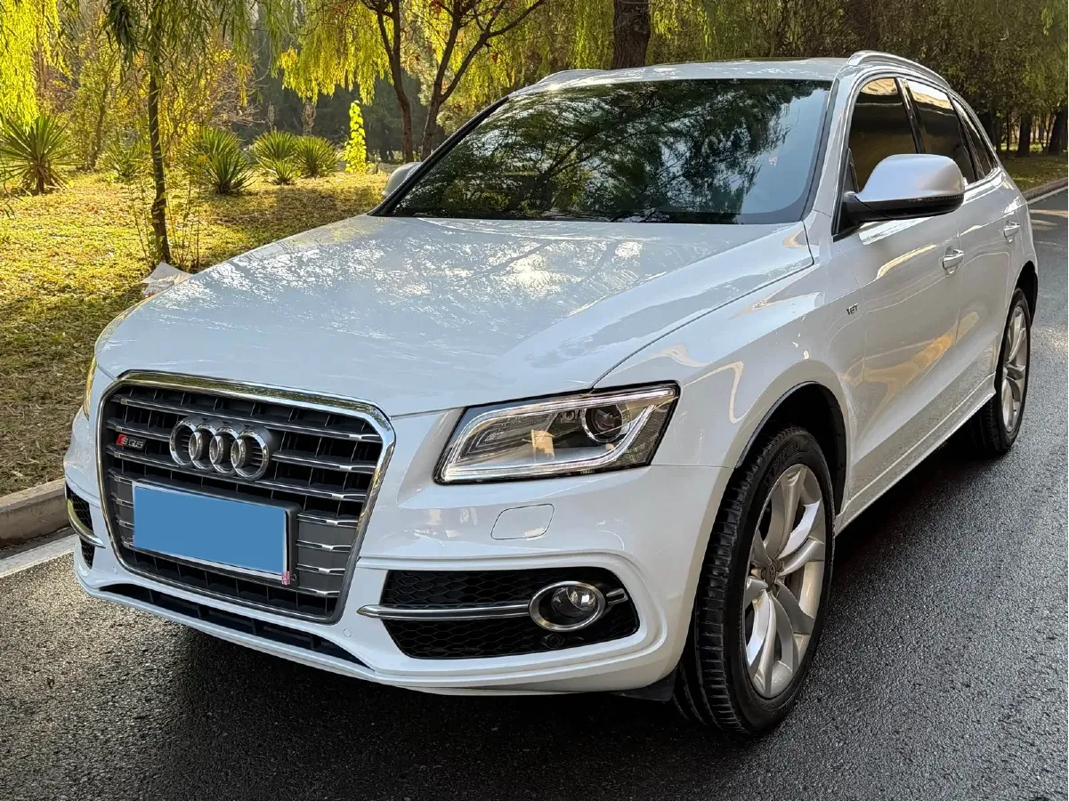 2014 Audi SQ5 3.0T 354HP V6 8AT,autocango,china used car exporter,china ev exporter,chinese used car exporter,chinese used ev exporter