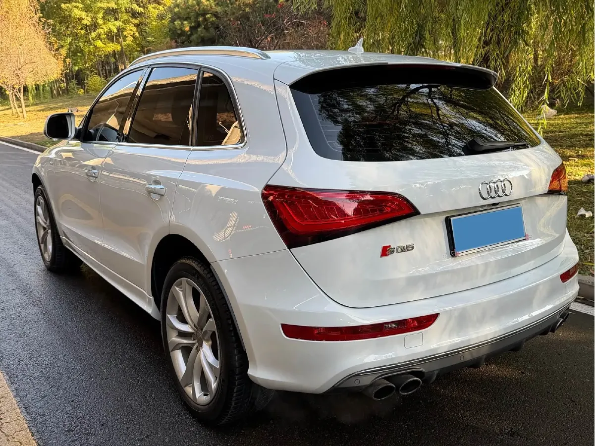 2014 Audi SQ5 3.0T 354HP V6 8AT,autocango,china used car exporter,china ev exporter,chinese used car exporter,chinese used ev exporter