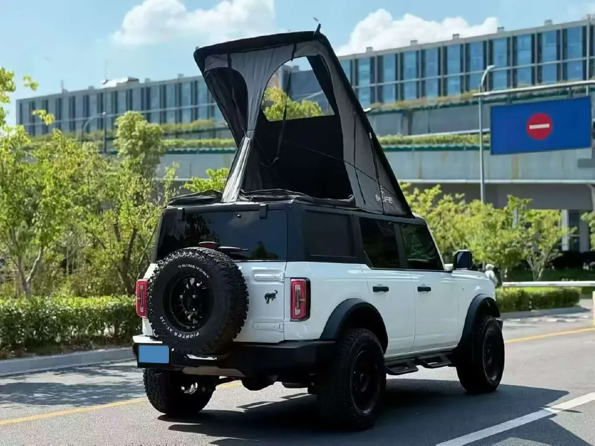 2024 Ford Bronco 2.3T 275HP L4 10AT,autocango,china used car exporter,china ev exporter,chinese used car exporter,chinese used ev exporter