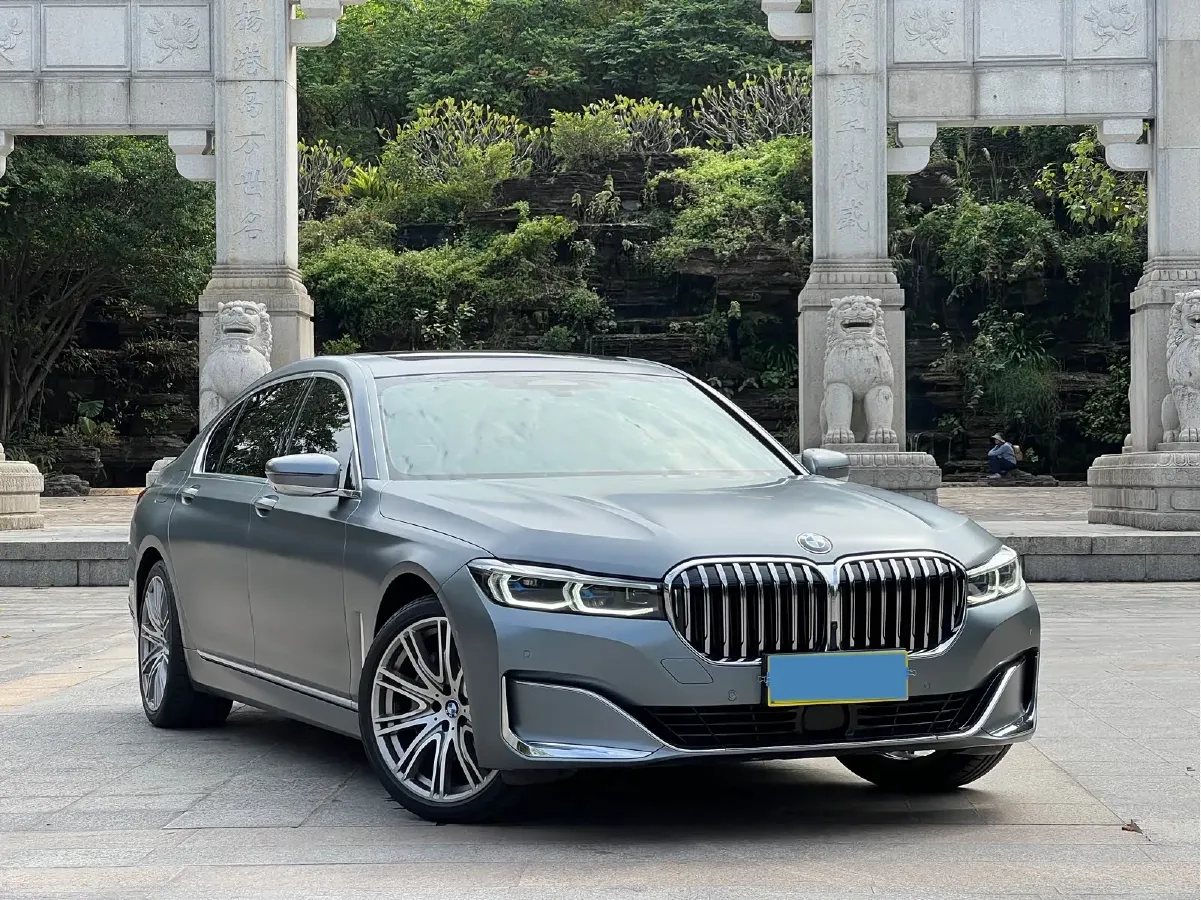 2019 BMW 7 Series 3.0T 340HP L6 8AT,autocango,china used car exporter,china ev exporter,chinese used car exporter,chinese used ev exporter