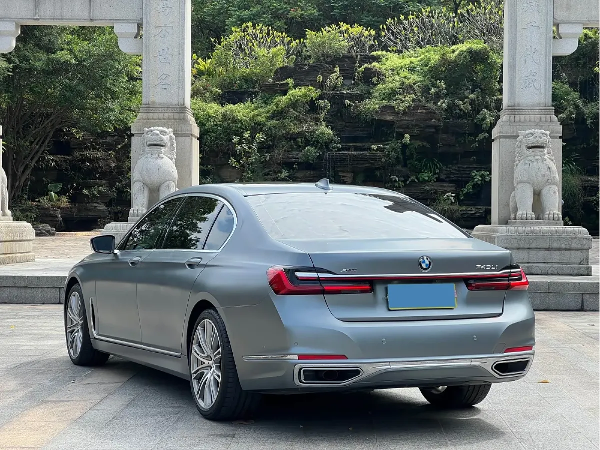 2019 BMW 7 Series 3.0T 340HP L6 8AT,autocango,china used car exporter,china ev exporter,chinese used car exporter,chinese used ev exporter
