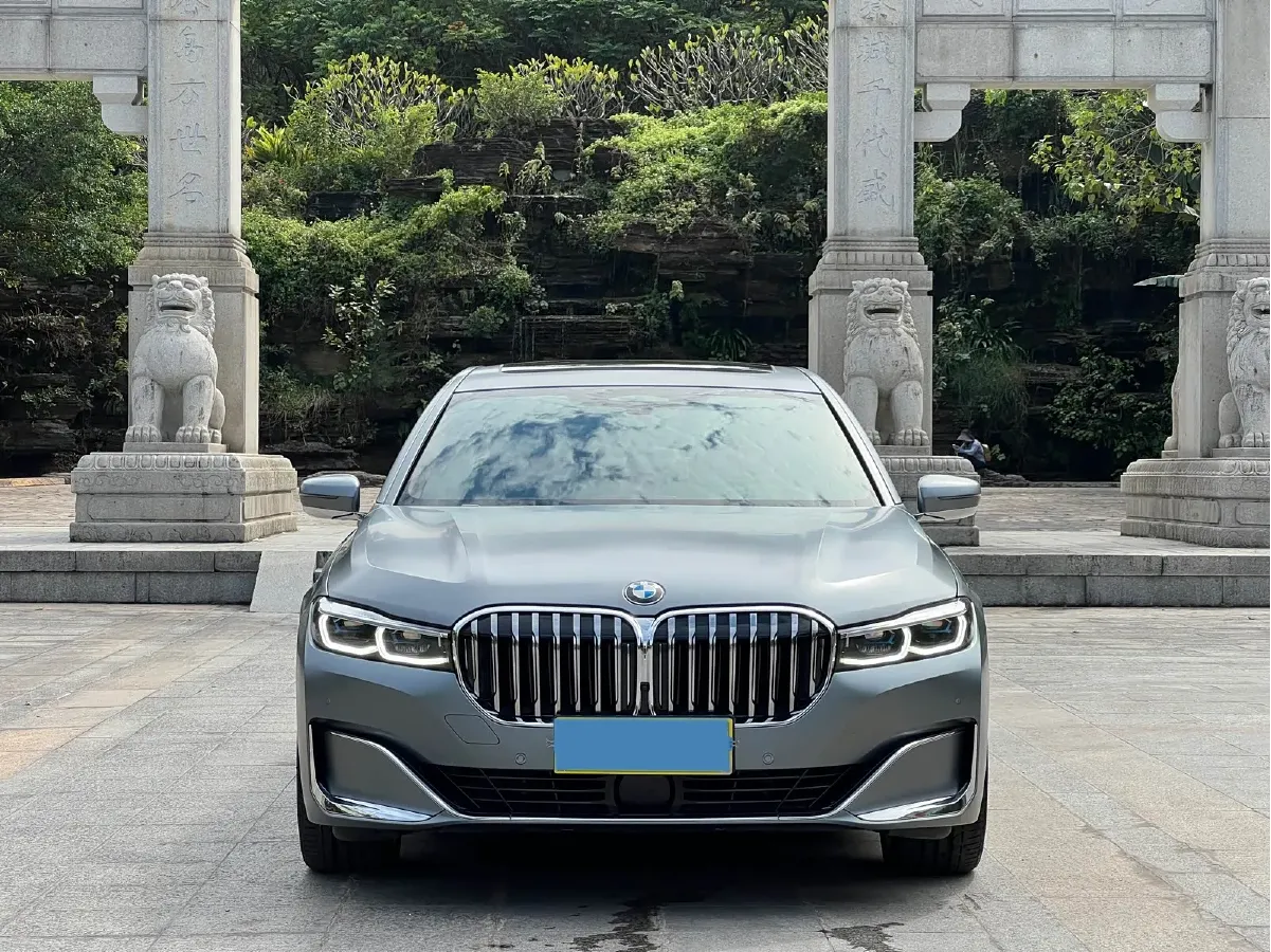 2019 BMW 7 Series 3.0T 340HP L6 8AT,autocango,china used car exporter,china ev exporter,chinese used car exporter,chinese used ev exporter