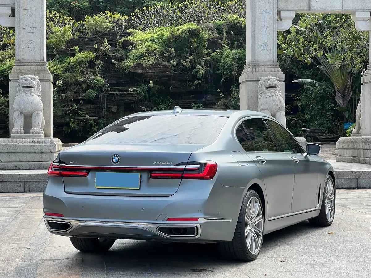 2019 BMW 7 Series 3.0T 340HP L6 8AT,autocango,china used car exporter,china ev exporter,chinese used car exporter,chinese used ev exporter
