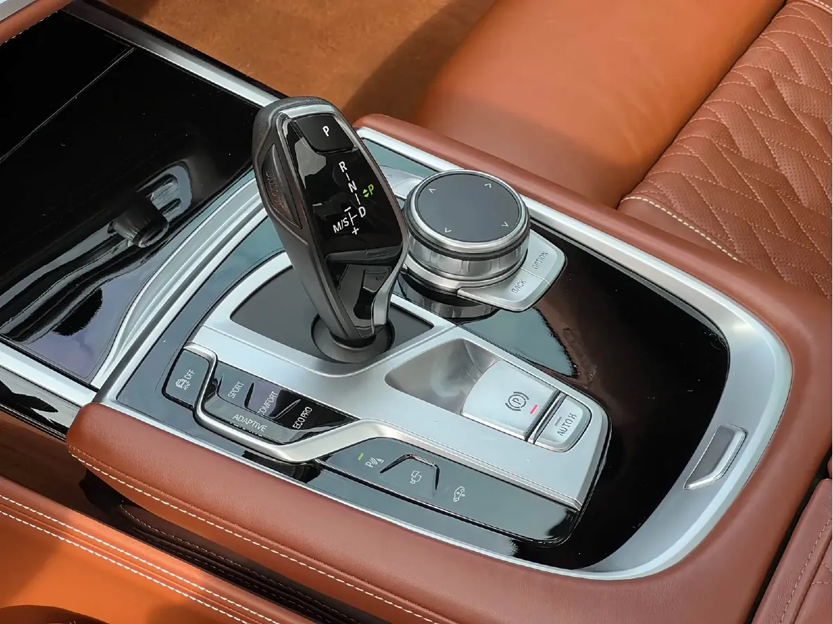 2019 BMW 7 Series 3.0T 340HP L6 8AT,autocango,china used car exporter,china ev exporter,chinese used car exporter,chinese used ev exporter