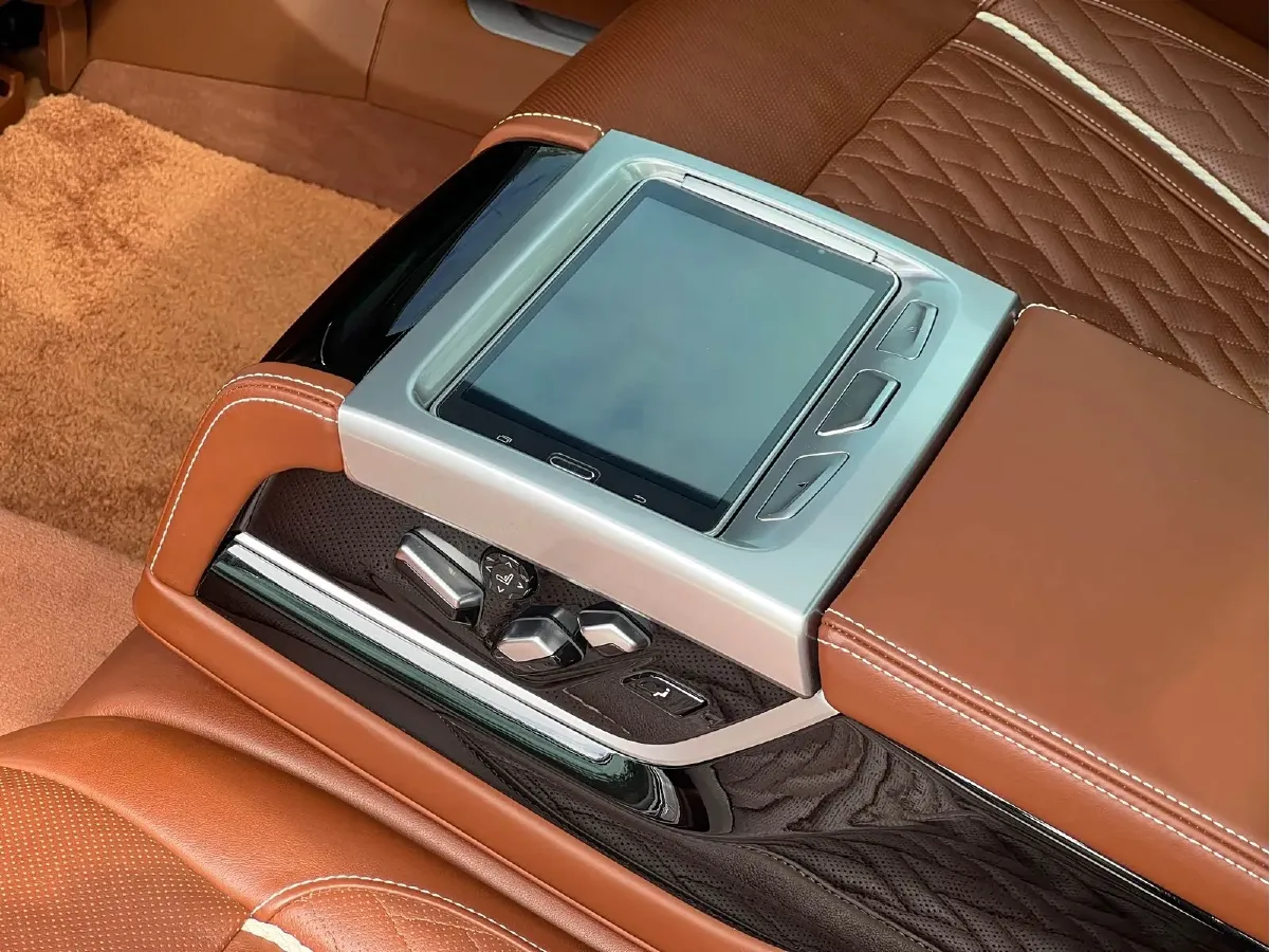 2019 BMW 7 Series 3.0T 340HP L6 8AT,autocango,china used car exporter,china ev exporter,chinese used car exporter,chinese used ev exporter