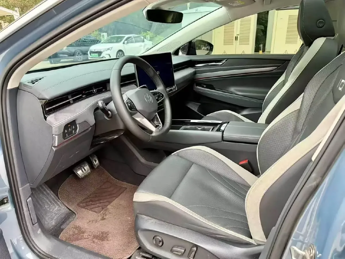 2024 Volkswagen ID.7 Vizzion BEV 84.8KWH,autocango,china used car exporter,china ev exporter,chinese used car exporter,chinese used ev exporter