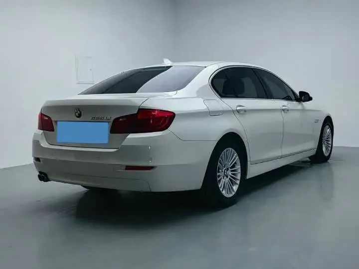 2014 BMW 5 Series 2.0T 218HP L4 8AT,autocango,china used car exporter,china ev exporter,chinese used car exporter,chinese used ev exporter