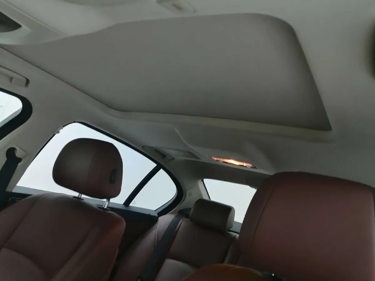 2014 BMW 5 Series 2.0T 218HP L4 8AT,autocango,china used car exporter,china ev exporter,chinese used car exporter,chinese used ev exporter