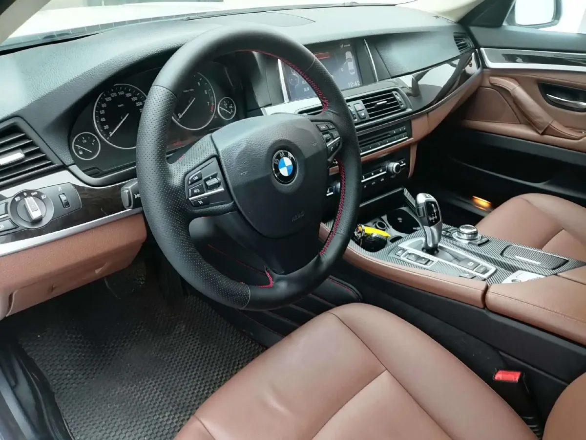 2014 BMW 5 Series 2.0T 218HP L4 8AT,autocango,china used car exporter,china ev exporter,chinese used car exporter,chinese used ev exporter