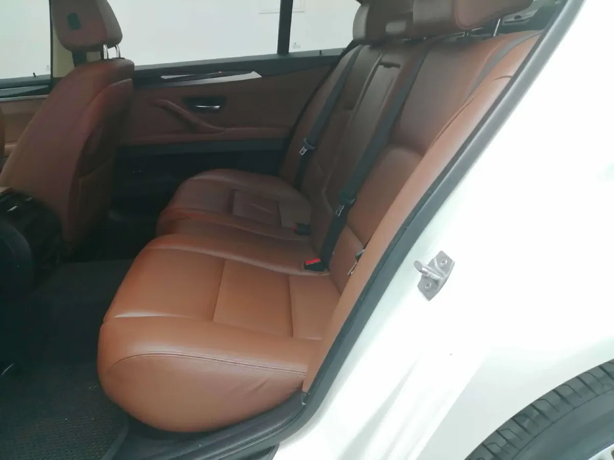 2014 BMW 5 Series 2.0T 218HP L4 8AT,autocango,china used car exporter,china ev exporter,chinese used car exporter,chinese used ev exporter