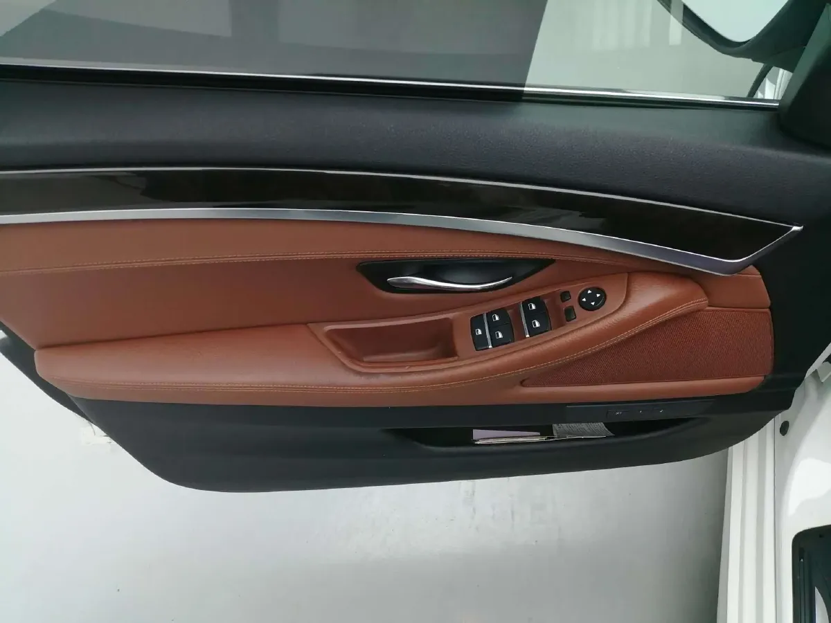 2014 BMW 5 Series 2.0T 218HP L4 8AT,autocango,china used car exporter,china ev exporter,chinese used car exporter,chinese used ev exporter