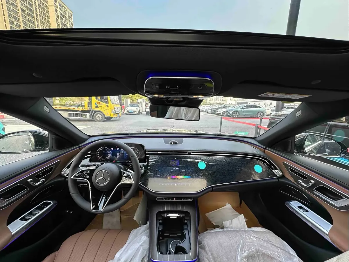 2024 Mercedes-Benz E Class 2.0T 204HP L4 9AT PHEV 25.4KWH,autocango,china used car exporter,china ev exporter,chinese used car exporter,chinese used ev exporter