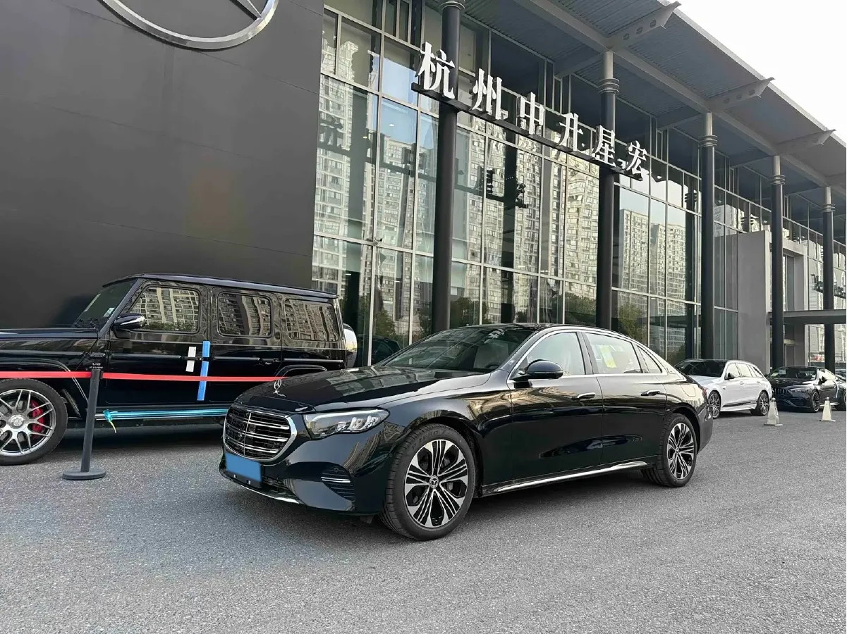 2024 Mercedes-Benz E Class 2.0T 204HP L4 9AT PHEV 25.4KWH,autocango,china used car exporter,china ev exporter,chinese used car exporter,chinese used ev exporter