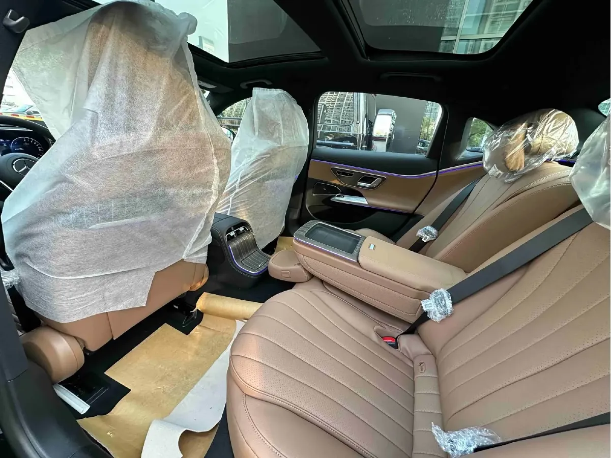 2024 Mercedes-Benz E Class 2.0T 204HP L4 9AT PHEV 25.4KWH,autocango,china used car exporter,china ev exporter,chinese used car exporter,chinese used ev exporter