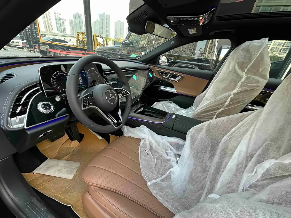 2024 Mercedes-Benz E Class 2.0T 204HP L4 9AT PHEV 25.4KWH,autocango,china used car exporter,china ev exporter,chinese used car exporter,chinese used ev exporter