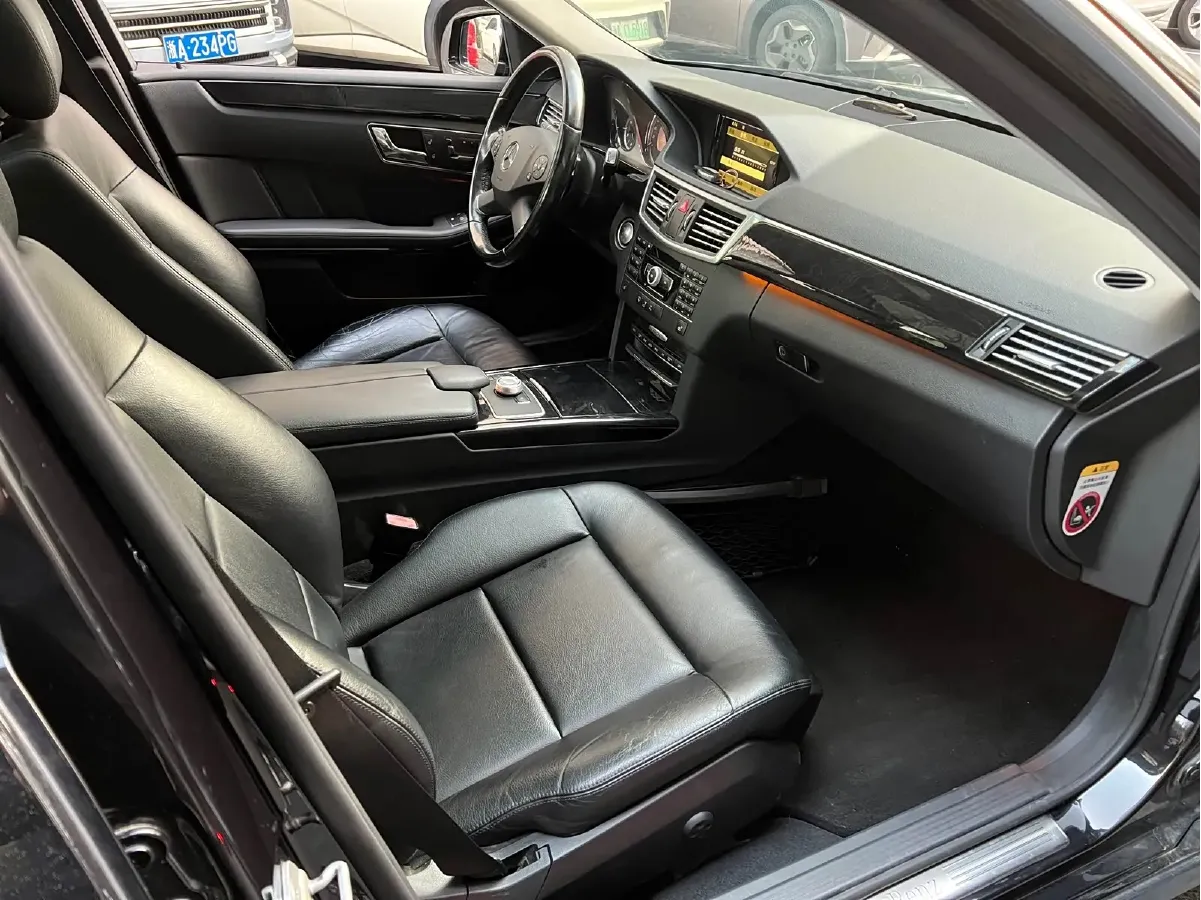 2010 Mercedes-Benz E Class 3.0L 245HP V6 7AT,autocango,china used car exporter,china ev exporter,chinese used car exporter,chinese used ev exporter