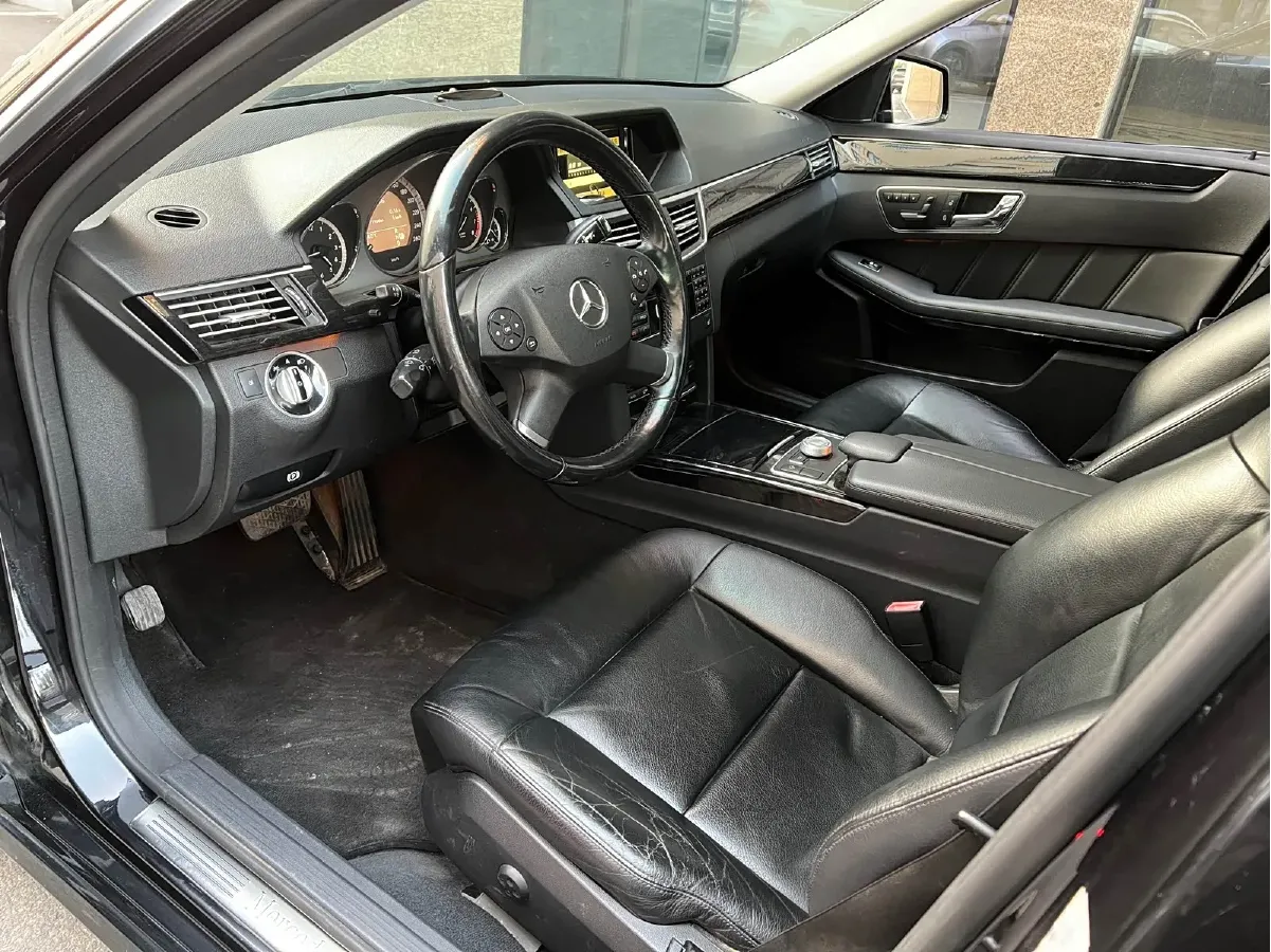 2010 Mercedes-Benz E Class 3.0L 245HP V6 7AT,autocango,china used car exporter,china ev exporter,chinese used car exporter,chinese used ev exporter