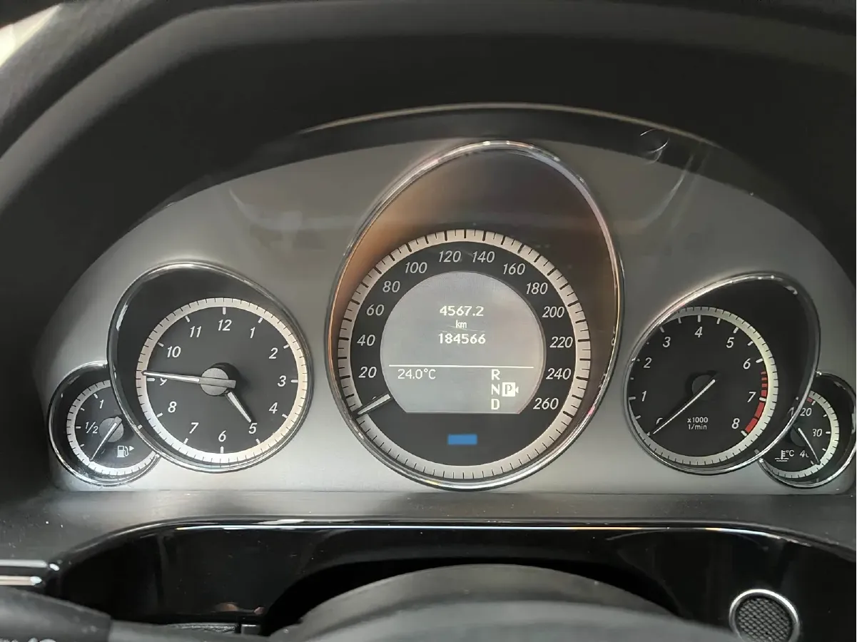 2010 Mercedes-Benz E Class 3.0L 245HP V6 7AT,autocango,china used car exporter,china ev exporter,chinese used car exporter,chinese used ev exporter