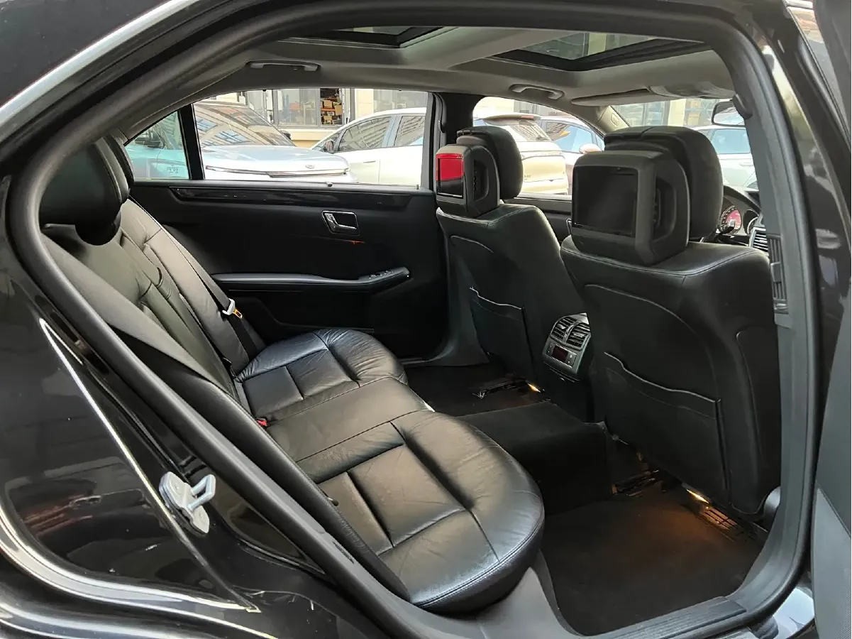 2010 Mercedes-Benz E Class 3.0L 245HP V6 7AT,autocango,china used car exporter,china ev exporter,chinese used car exporter,chinese used ev exporter