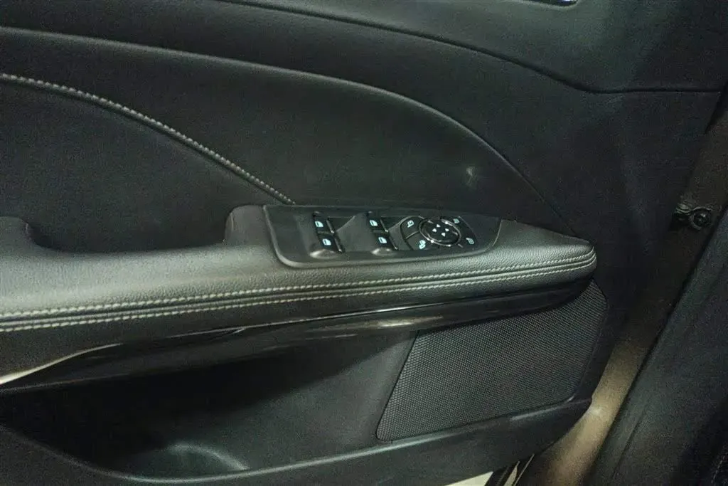 2017 Ford Taurus 2.0T 245HP L4 6AT,autocango,china used car exporter,china ev exporter,chinese used car exporter,chinese used ev exporter